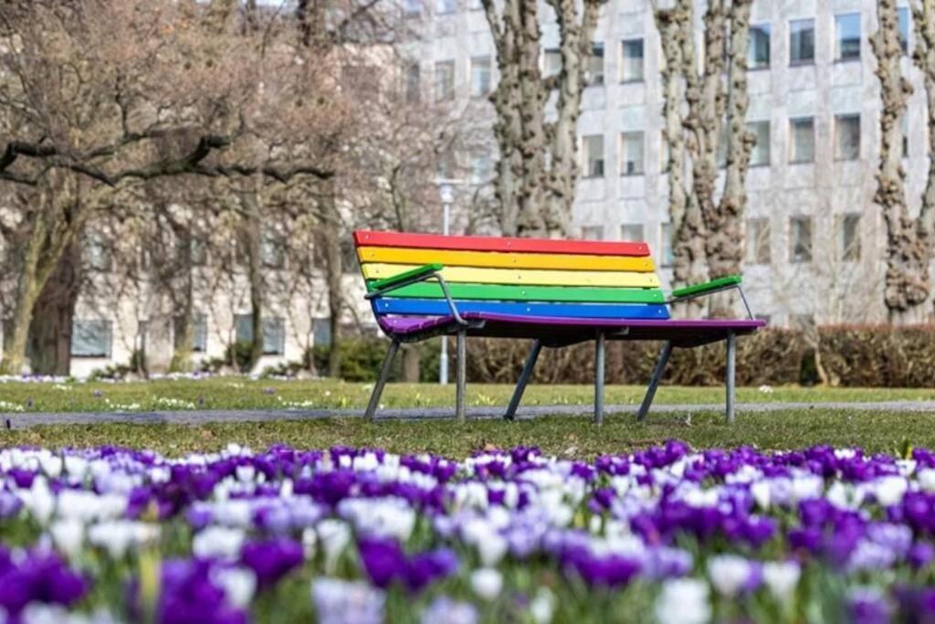 Bo Med Stil Og Udsigt Til Aarhus Lystbadehavn Lejlighed Eksteriør billede